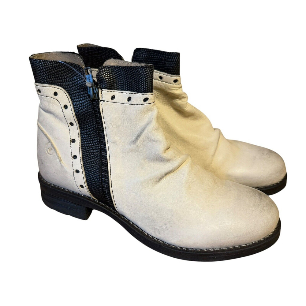 Casta Ronda Boot Side Zip Ankle Boot-Off White Black Distressed Size‎ 11 NWOB